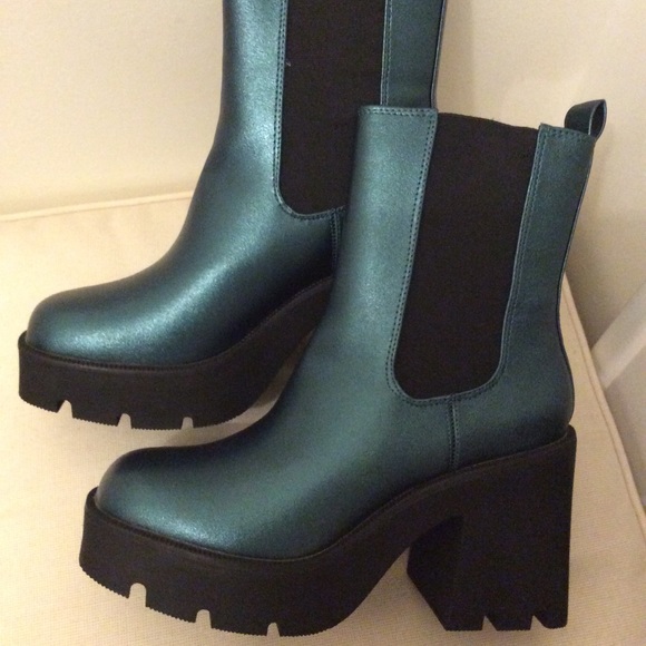 New Steve Madden Tippah lug Chelsea boot - Picture 8 of 9